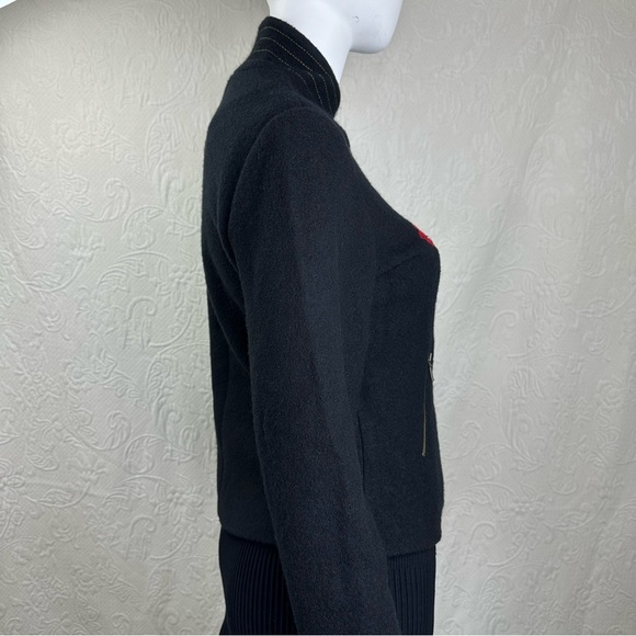 Icelandic Design VTG Wool Embroidered Asymmetric Zip Jacket - Picture 9 of 16